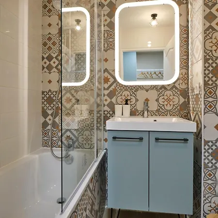 Au Celadon Parking Gratuit, Wifi, Terrasse, Piscine