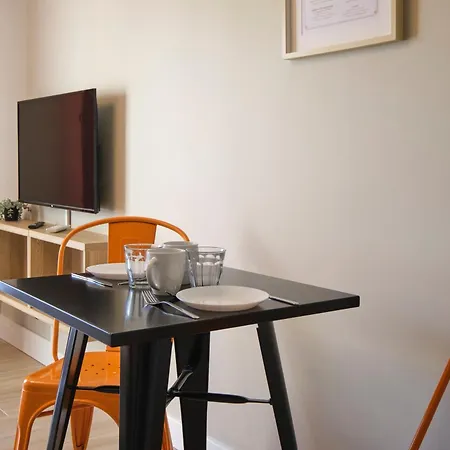 Au Celadon Parking Gratuit, Wifi, Terrasse, Piscine *