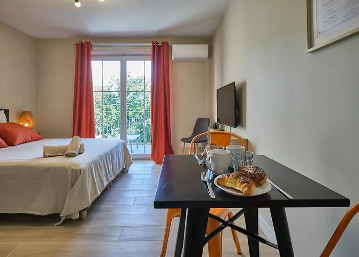 Au Celadon Parking Gratuit, Wifi, Terrasse, Piscine Carcassonne