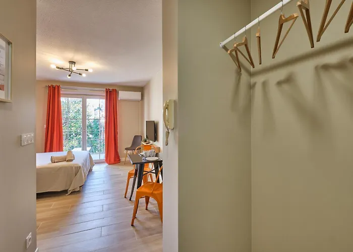 Au Celadon Parking Gratuit, Wifi, Terrasse, Piscine Apartmán *