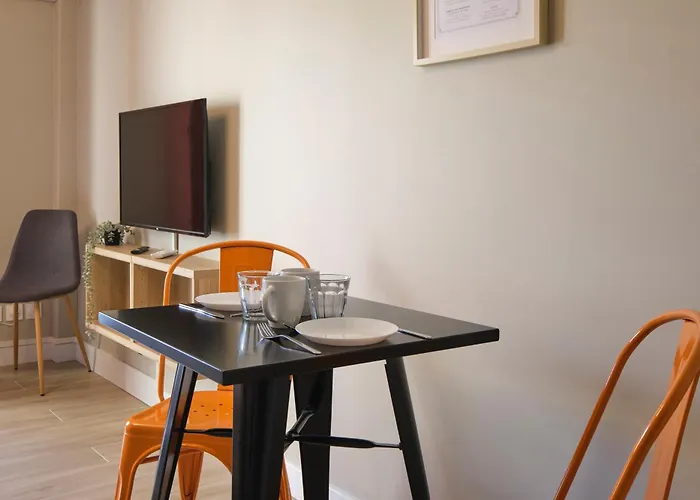 Au Celadon Parking Gratuit, Wifi, Terrasse, Piscine *